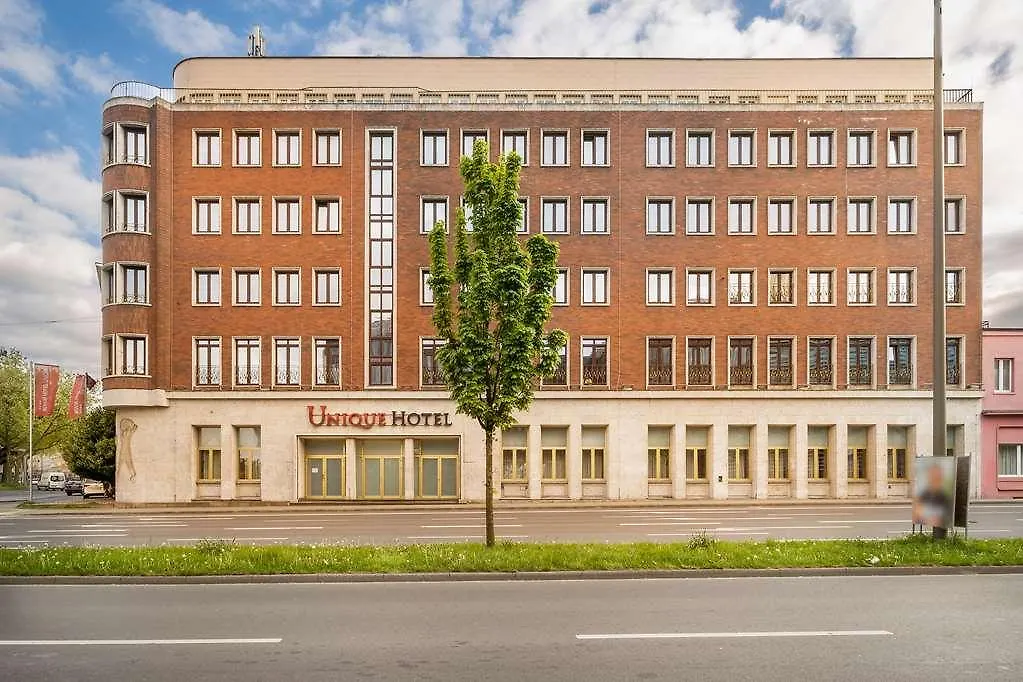 Hotel Unique Dortmund Hauptbahnhof 4*,