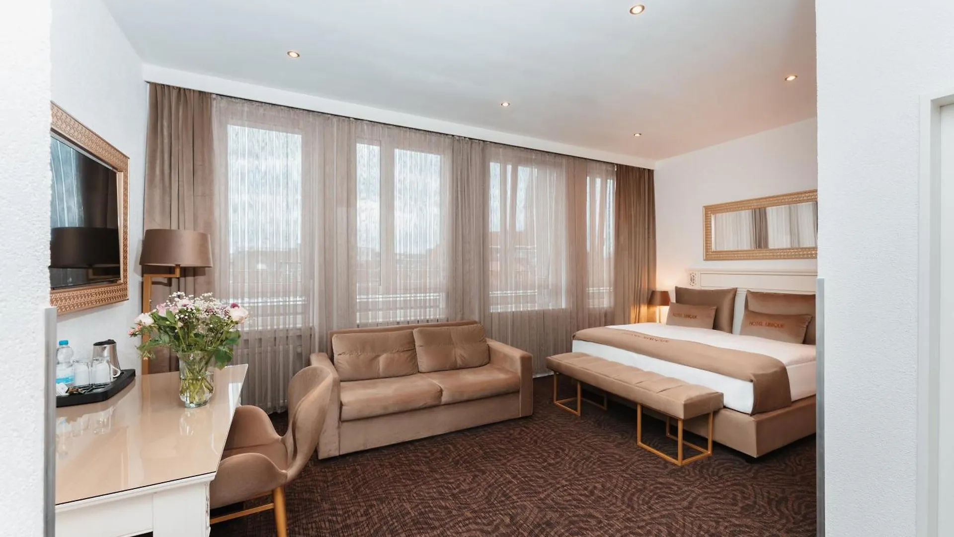 Hotel Unique Dortmund Hauptbahnhof 4*,  Tyskland